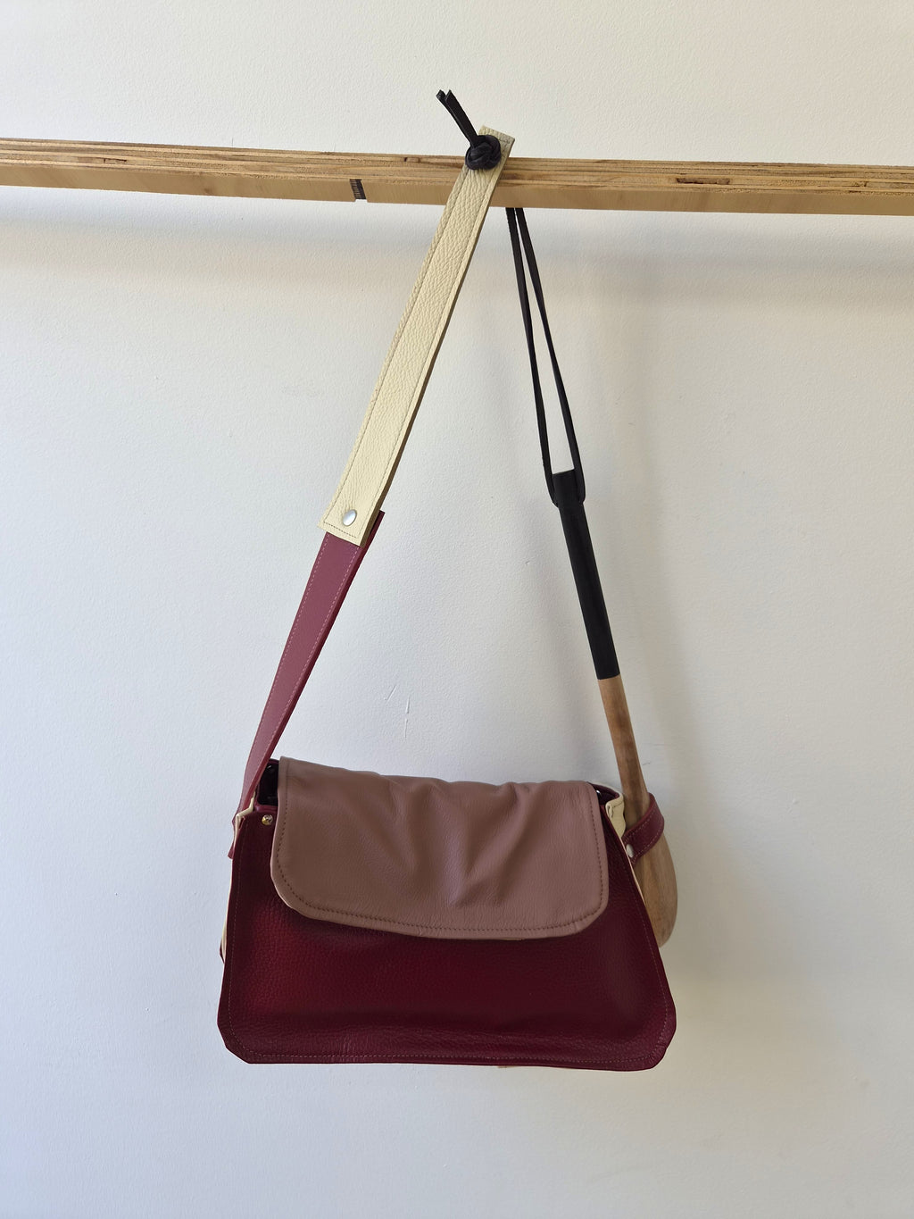 Shoulder baguette bag