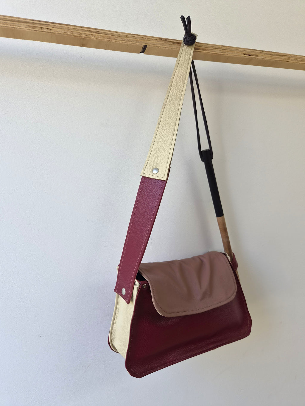 Shoulder baguette bag