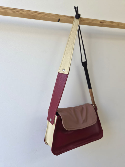 Shoulder baguette bag