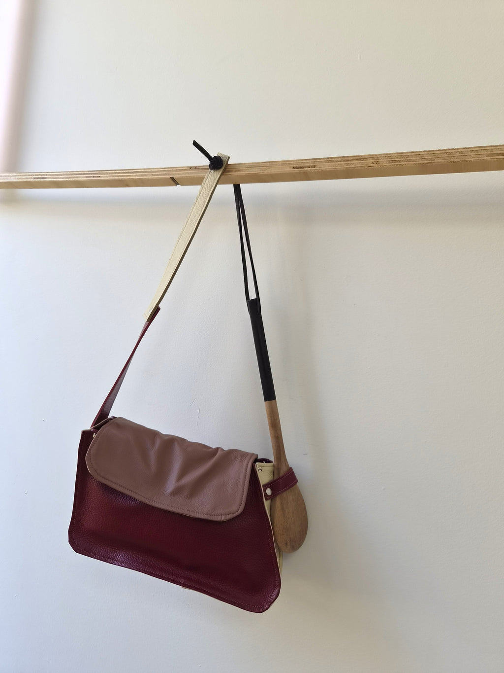 Shoulder baguette bag